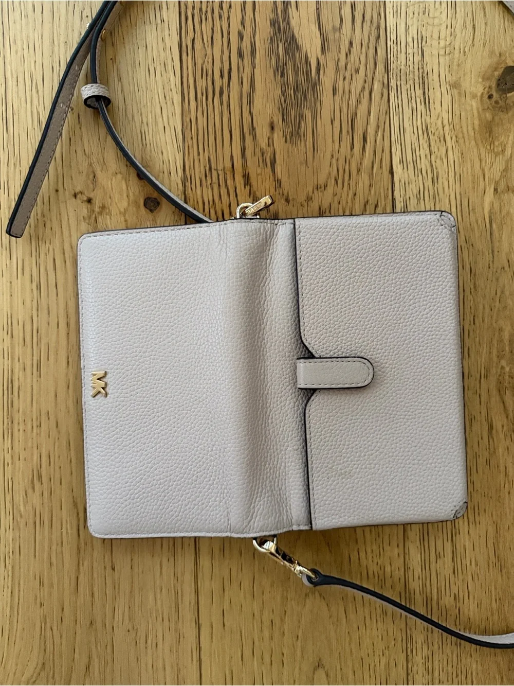 Michael Kors Pebbled Leather Crossbody in Pale Pink with Gold Hardware